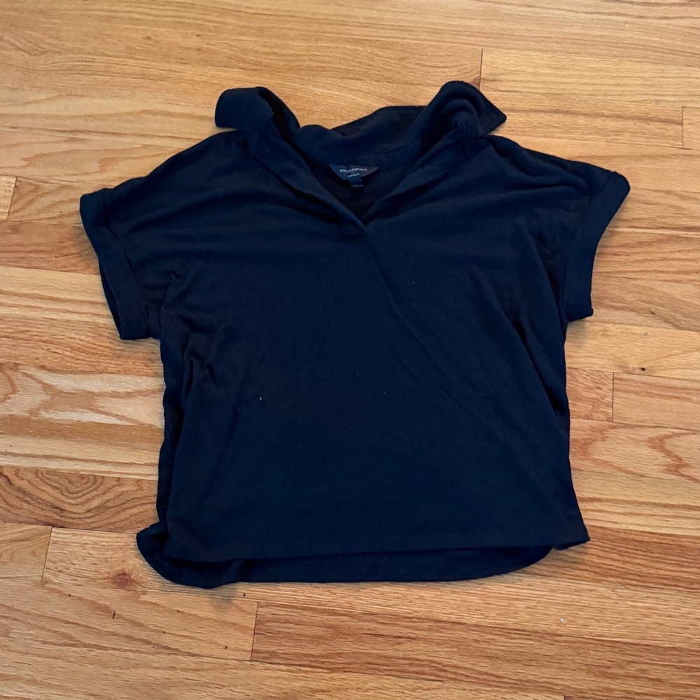 Banana Republic Linen Blend Split Neck Top Size Large Black Short Sleeve Cuffed
